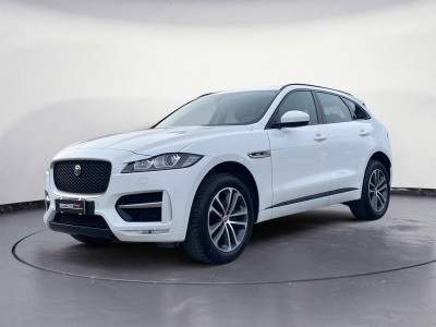 Jaguar F Pace