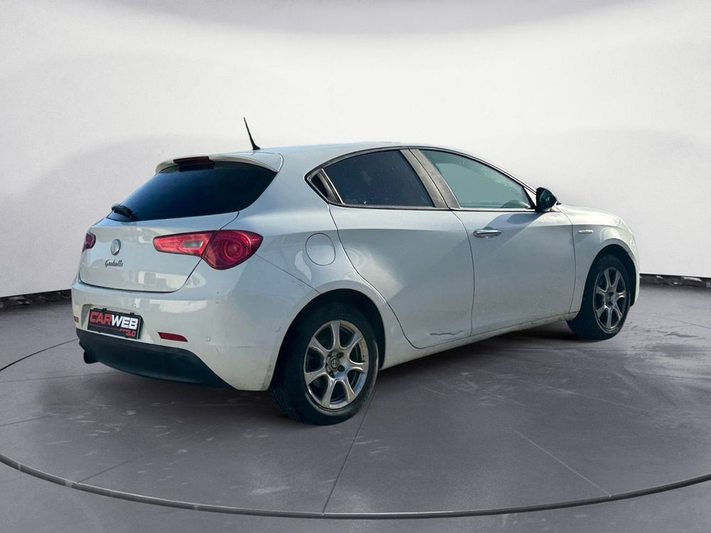 Miniatura Giulietta 5