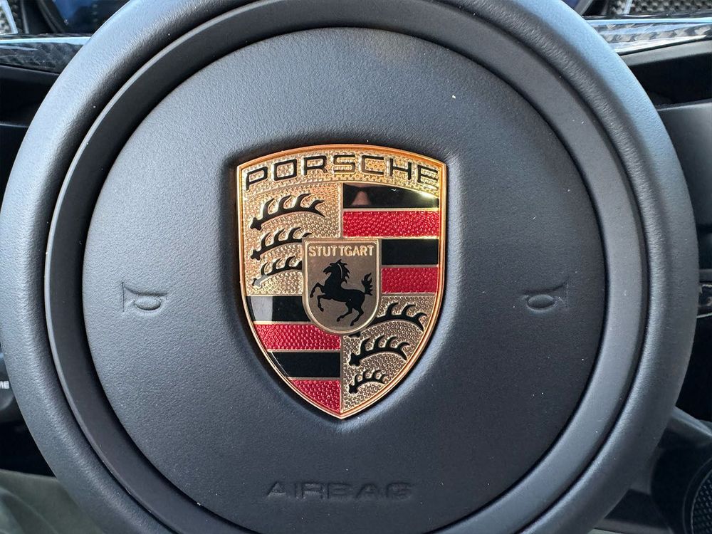 Miniatura Macan GTS 10