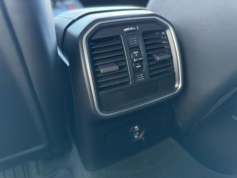 Miniatura Macan GTS 24